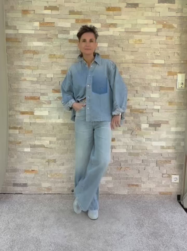 Load video: Wide Leg Jeans KALEA Rivet mit Nieten in Mount Blue