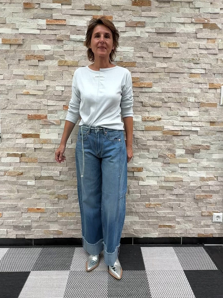 Load video: Long-sleeved Lurex T-shirt silver