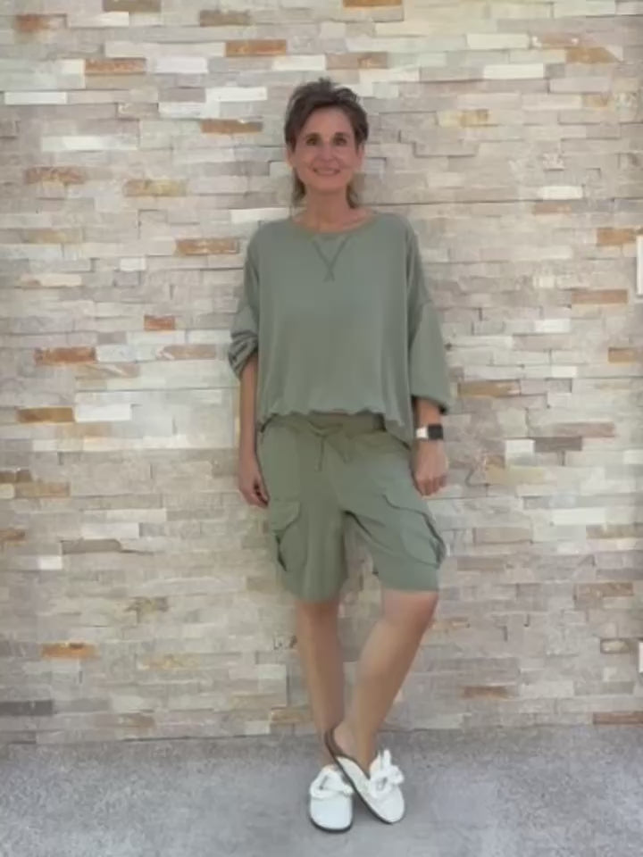 Video laden: Sweat Cargo Shorts SAMOS vintage in olive