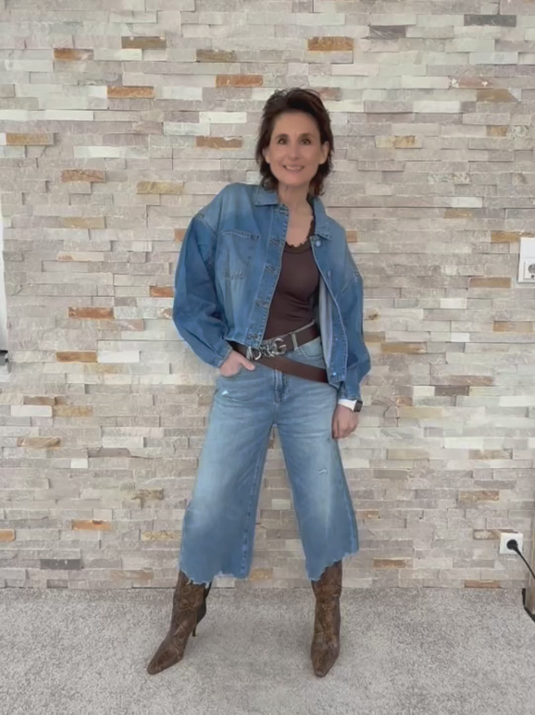 Video laden: 3/4 wide Leg Jeans ER LINA cropped length in mount blue
