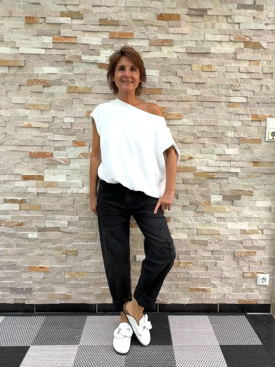 Video laden: Jeans YOANA O-Shape Ebony Black Wash