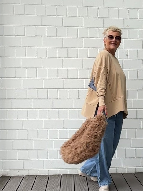 Load video: Oversize sweatshirt KRIZ with LOVE application in caramel
