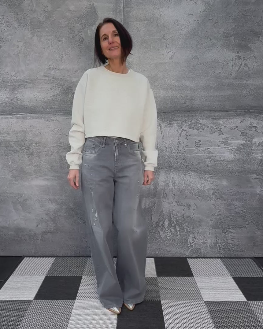 Video laden: Jeans KALEA mit extra weitem Bein town grey