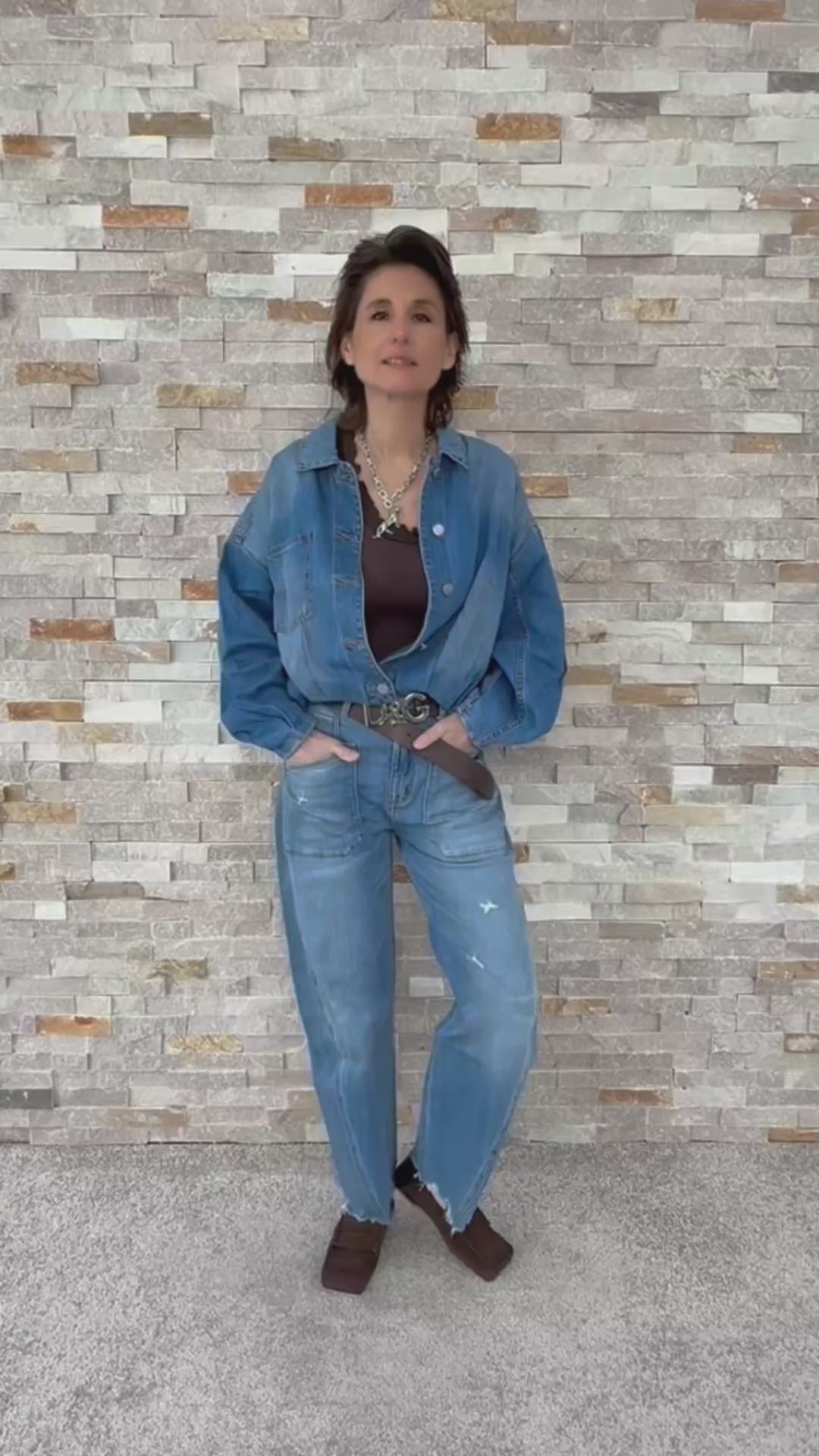 Load video: Jeans ISABELLA O-Shape in mount blue / Mittelblau