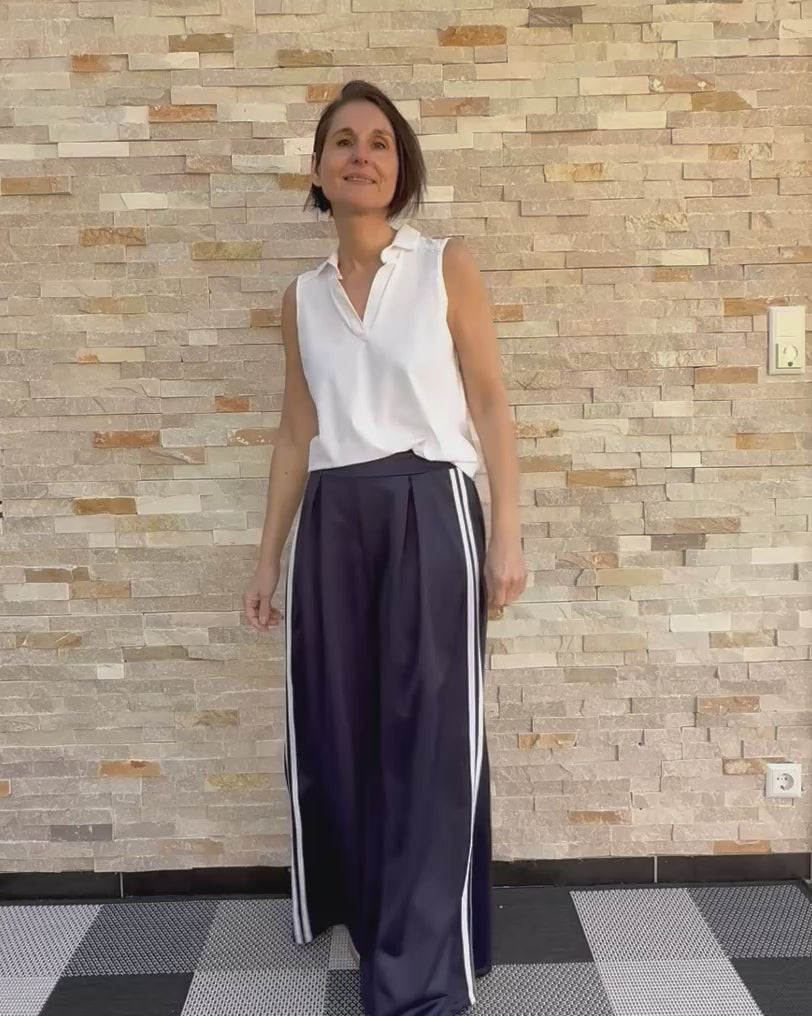 Video laden: Track Pants mit Galonstreifen in Marineblau