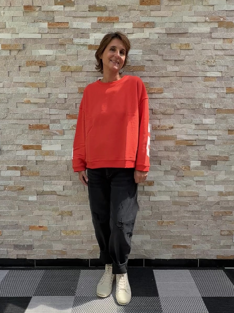 Video laden: Oversized Sweatshirt OPTIMIST in Rotorange