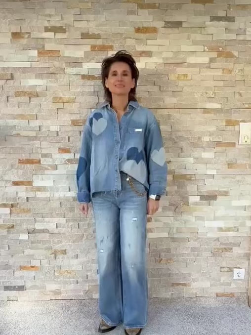Video laden: Jeanshemd BEBA mit Herzen in Hellblau