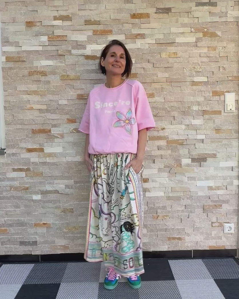 Video laden: Sweatshirt mit Halbarm Blumenstickerei in Pink