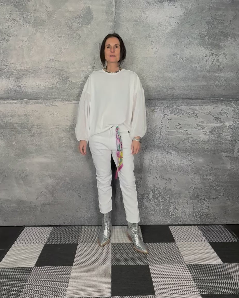 Video laden: Sweatshirt mit Blusenärmel in Offwhite