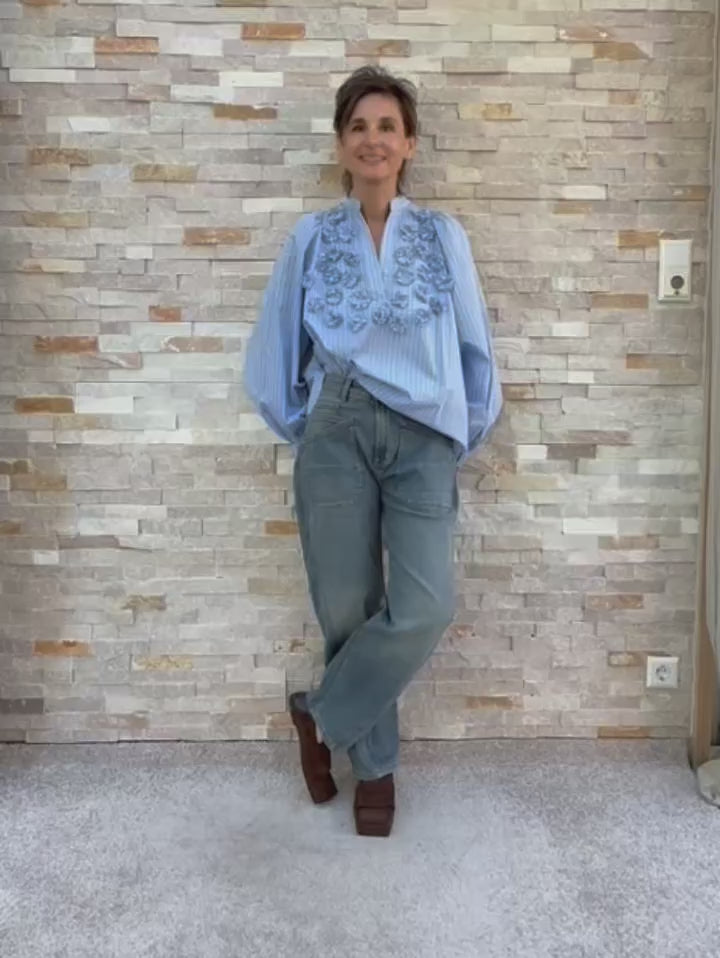 Video laden: O-Shape Jeans ISABELLA dirty water blue