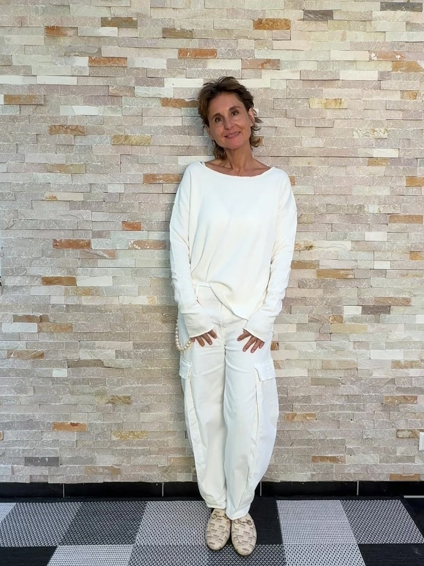 Video laden: Sweatshirt GARA mit offenen Kanten in Ice