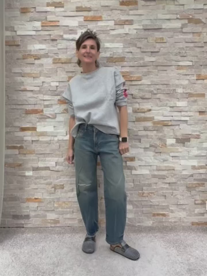 Load video: O-Shape Jeans YOANA in phantom blue