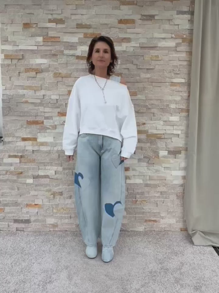 Load video: Barrel Jeans NORALIE mit Herzen in springlike blue / Hellblau