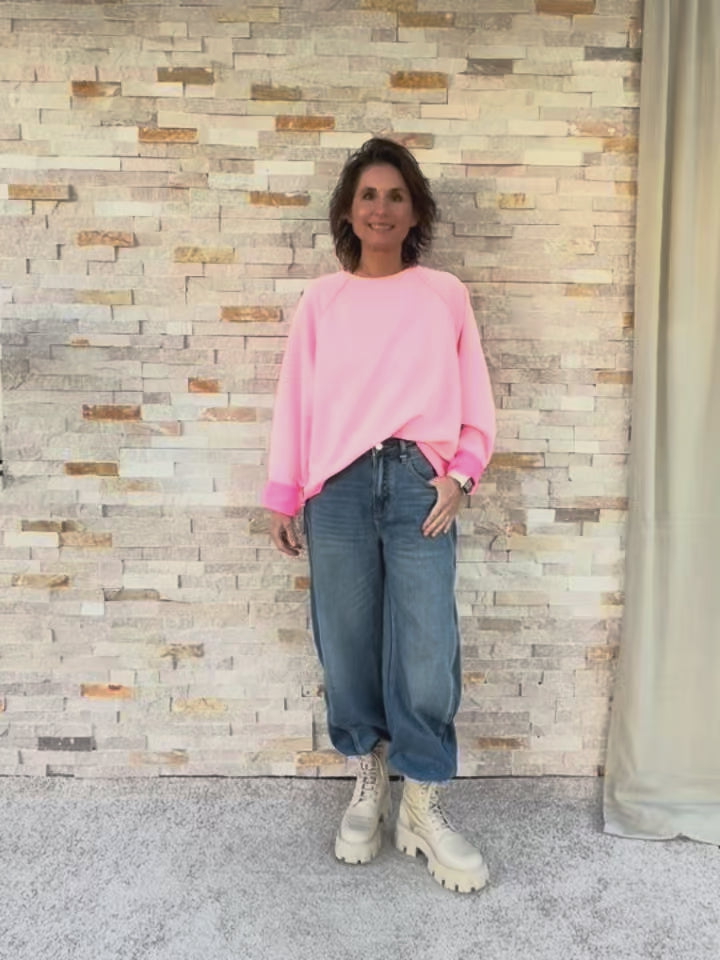 Load video: Oversized Sweatshirt FINE in Neon Pink