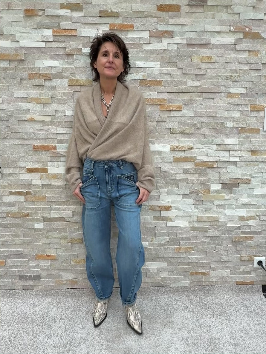 Video laden: O-Shape Jeans ISABELLA in Domain Blue