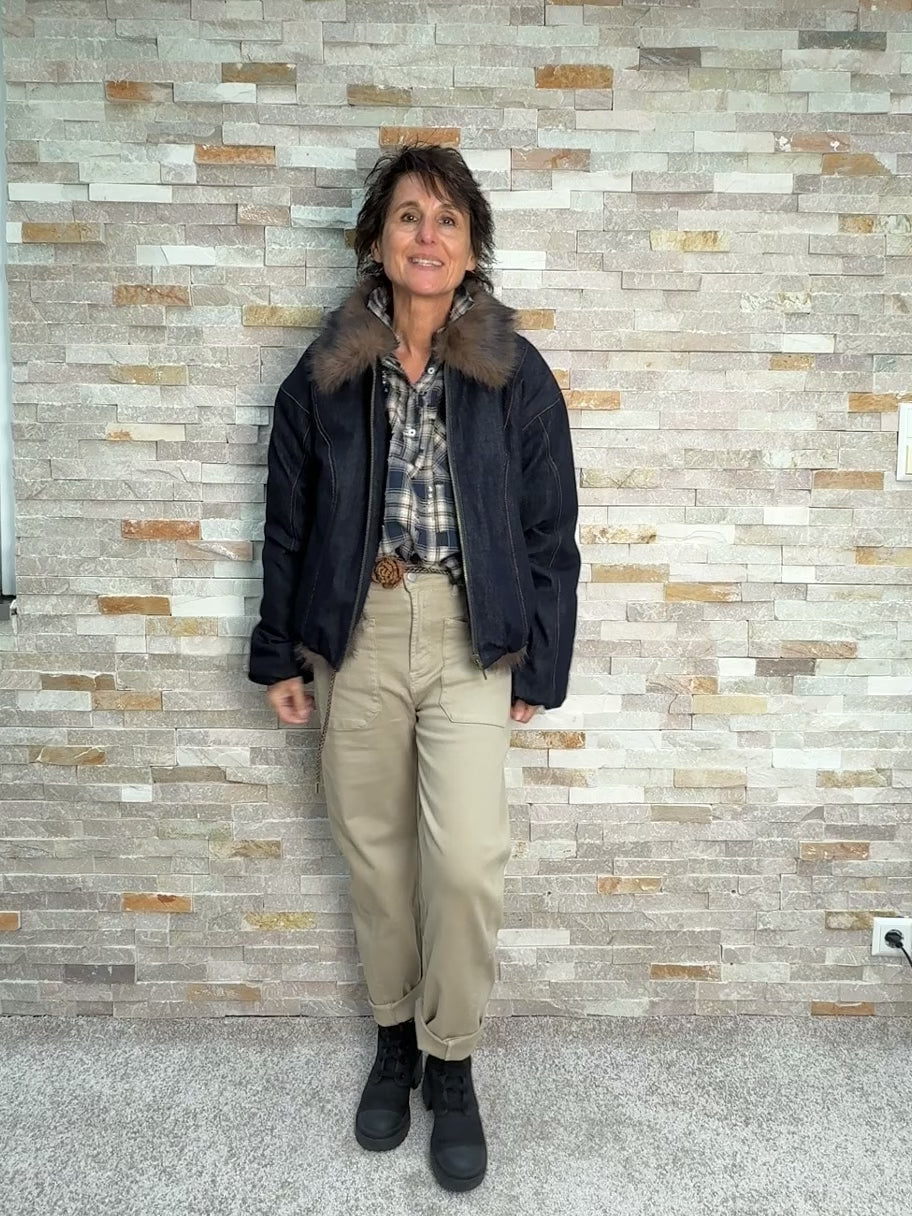 Video laden: Wende Blouson Denim mit Kunstpelz in Dunkelblau