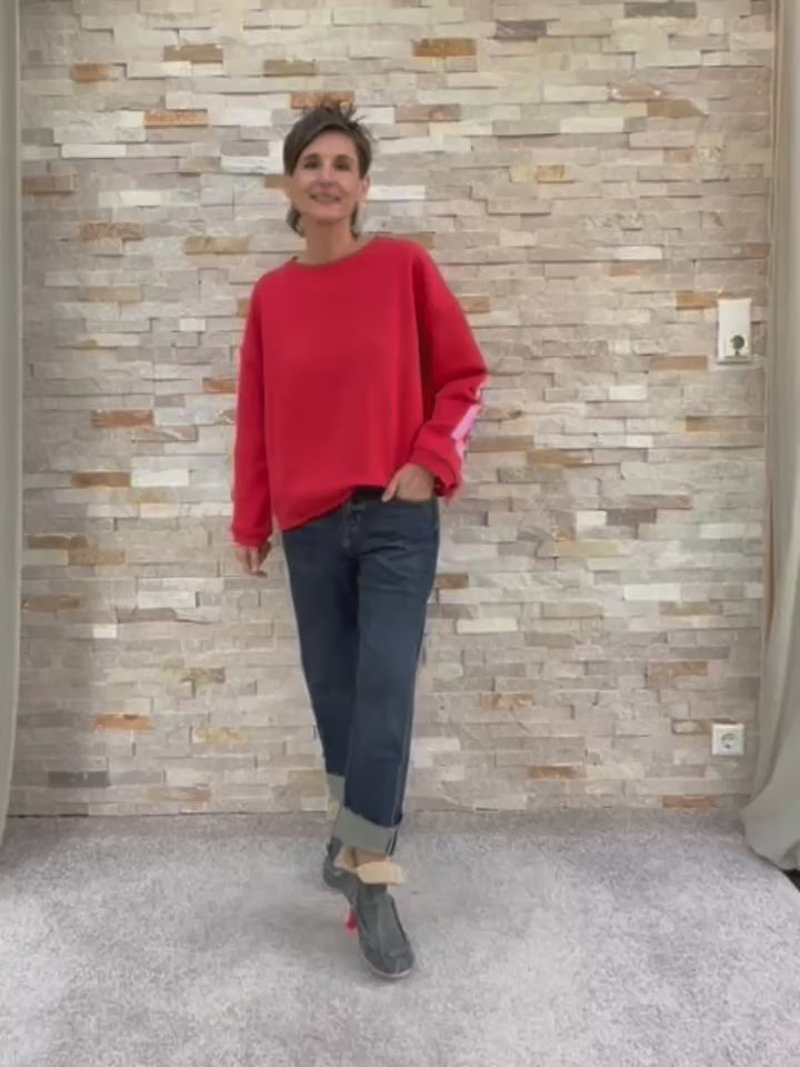 Load video: Oversized LA Daydream Sweatshirt in Red