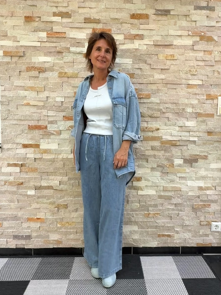 Load video: Wide leg trousers SILKA in jeans look splash blue