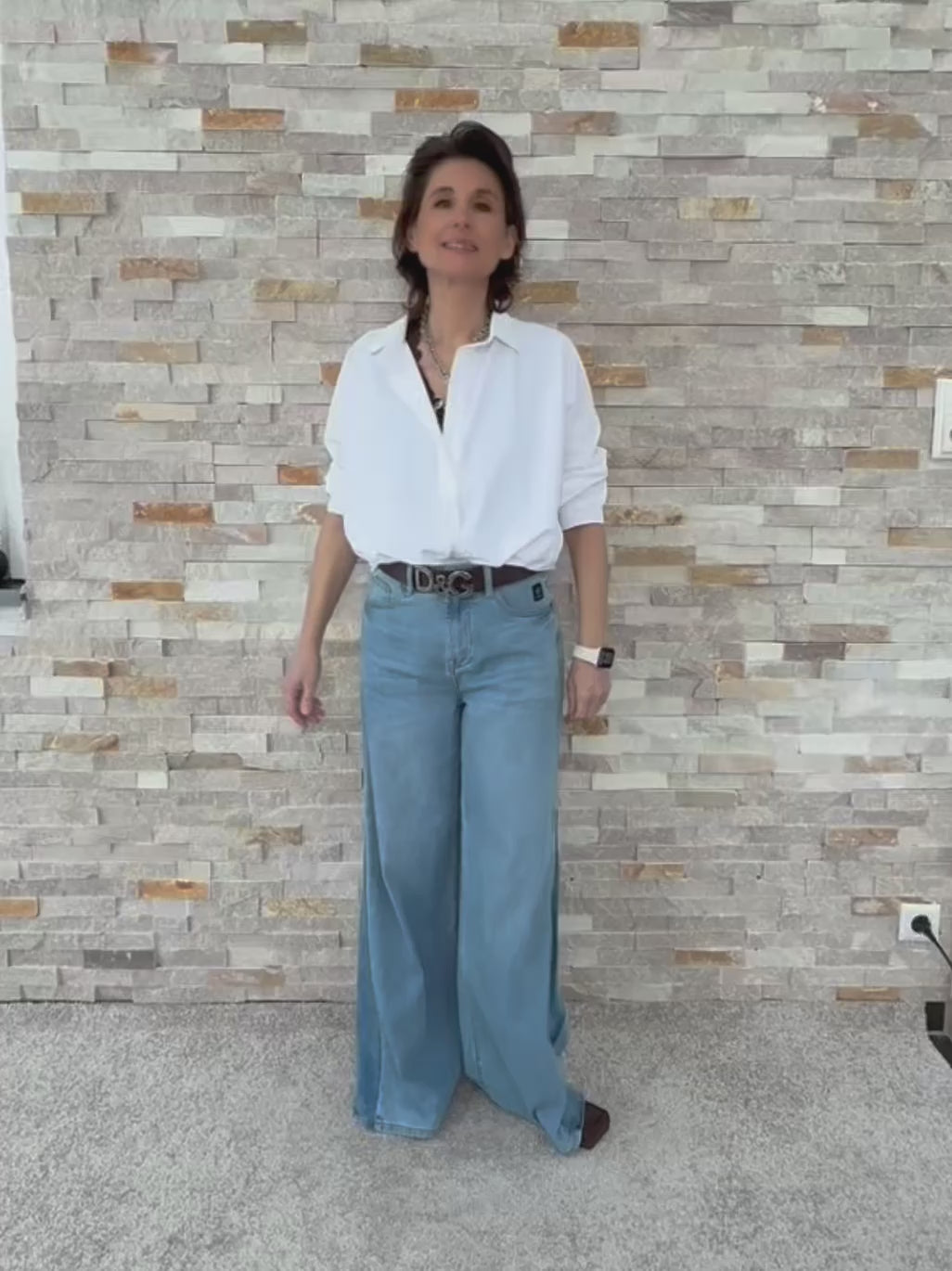 Video laden: Wide Leg Jeans ER HOLLI in spanish blue