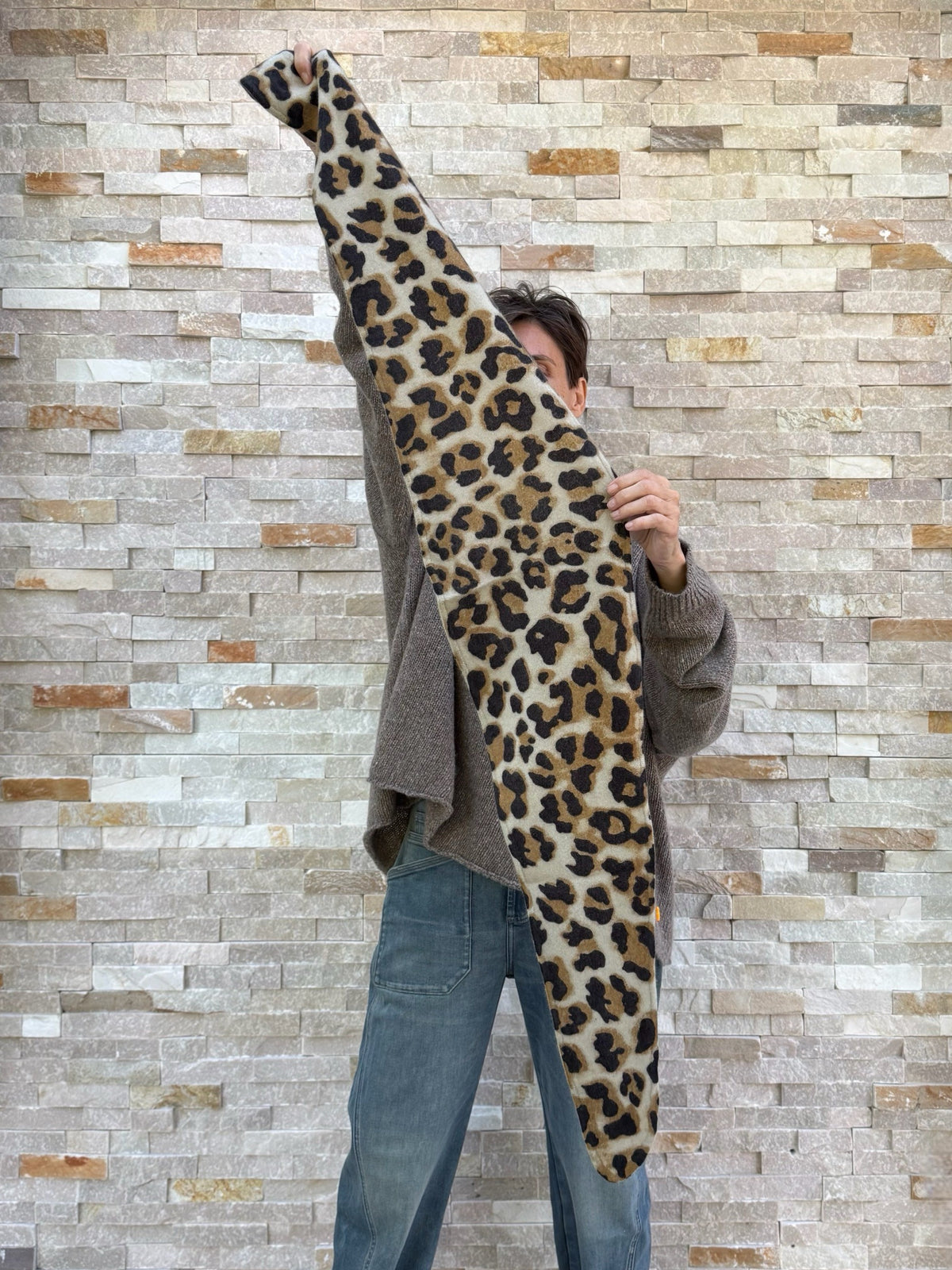 Windboard Cashmere Schal Leo Print